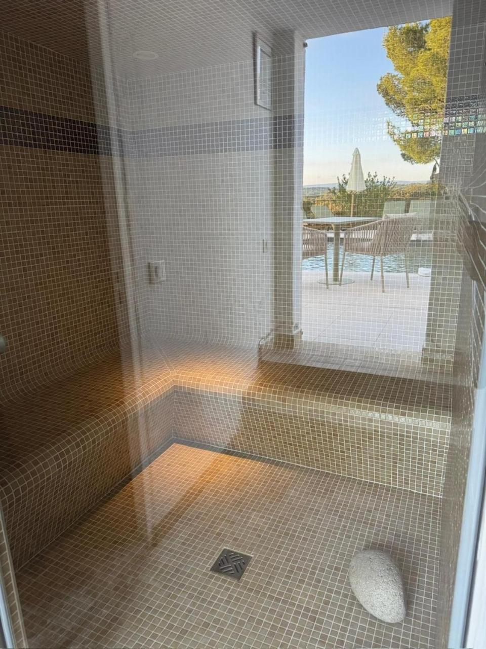 La Cle Des Champs, Boutique Hotel & Spa - Le Mas De Garrigon Roussillon en Isere Exterior foto