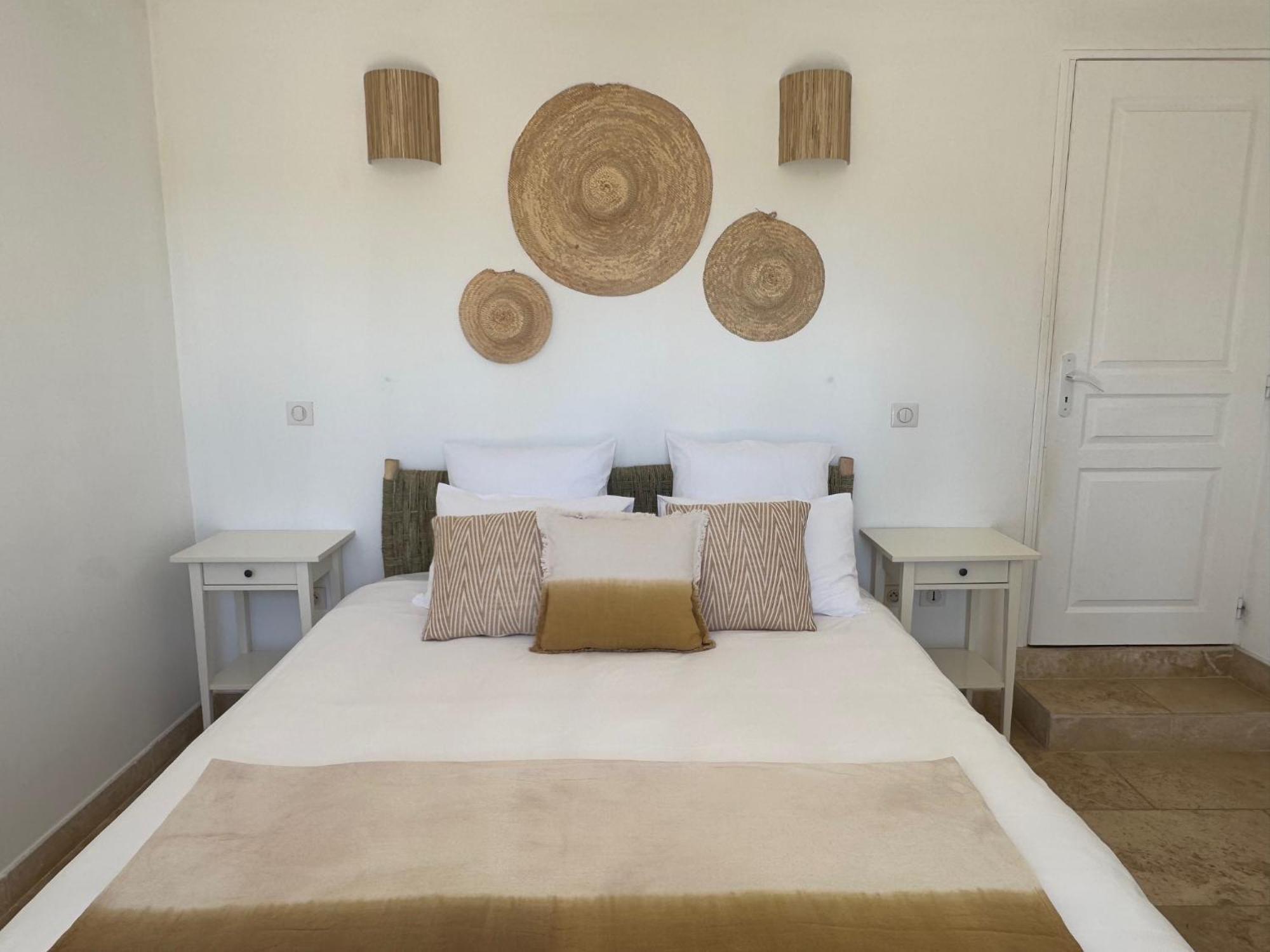 La Cle Des Champs, Boutique Hotel & Spa - Le Mas De Garrigon Roussillon en Isere Exterior foto